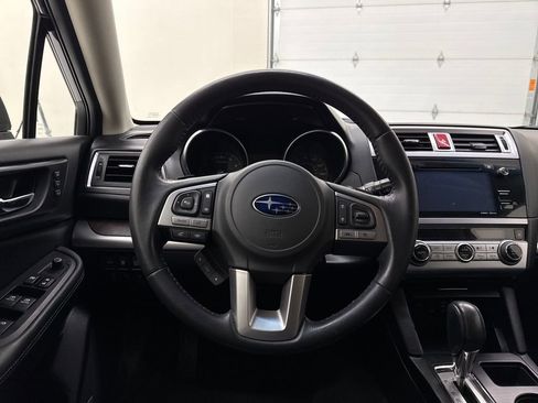 Used 2017 Subaru Outback 3.6R Limited image 15