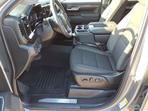 Used 2025 Chevrolet Silverado 1500 LT image 11