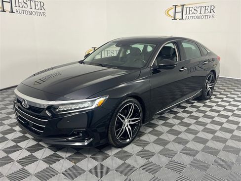 Used 2021 Honda Accord Touring image 6