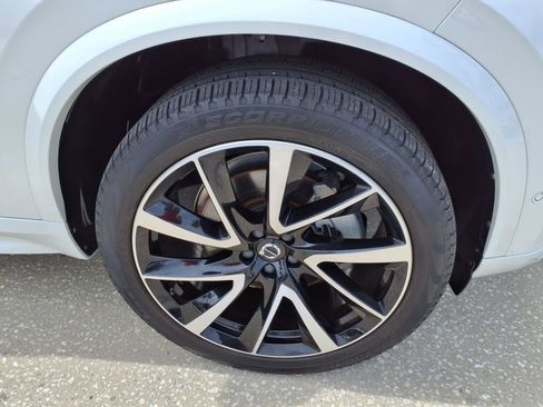 Certified 2023 Volvo XC90 B6 Plus w/ Protection Package Premier image 9