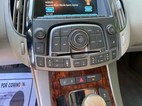 Used 2013 Buick LaCrosse Leather FWD image 15