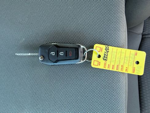 Used 2019 Ford F250 XLT w/ XLT Value Package image 42