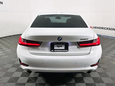 Used 2022 BMW 330i Sedan w/ Premium Package 2 image 4