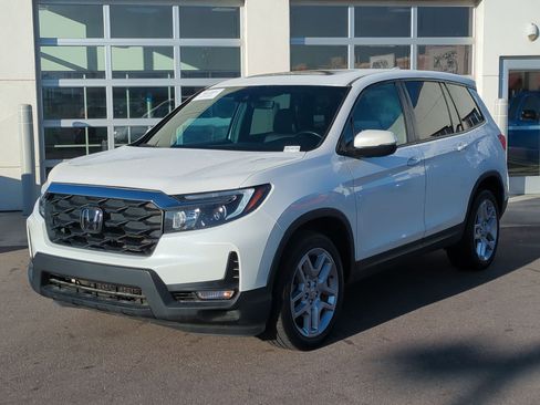 Used 2024 Honda Passport EX-L image 11