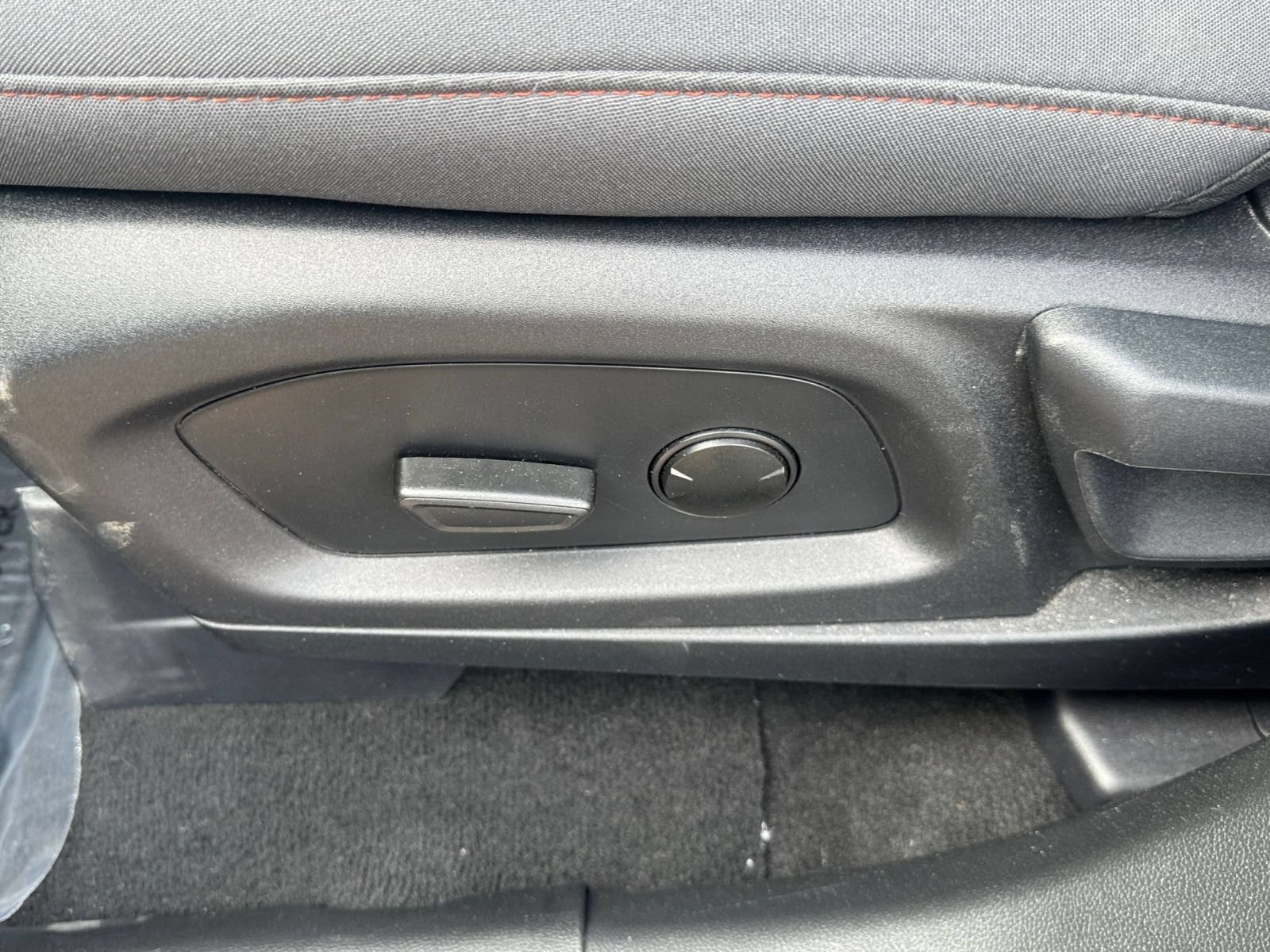 Used 2026 Ford Explorer Active RWD image 22