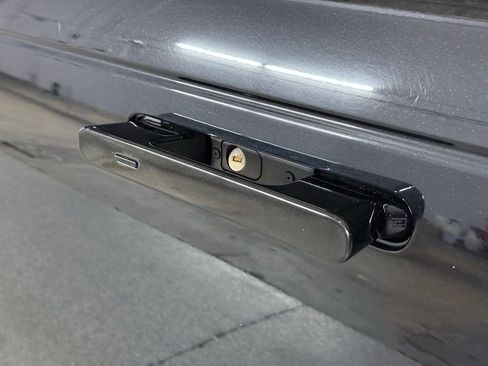 Used 2023 Land Rover Range Rover Sport SE Dynamic AWD/4WD image 17