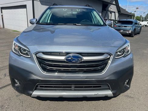 Used 2020 Subaru Outback Limited w/ Popular Package #2 AWD/4WD image 3