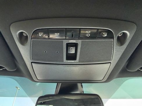 Used 2019 Nissan Maxima SR w/ Premium Package FWD image 11