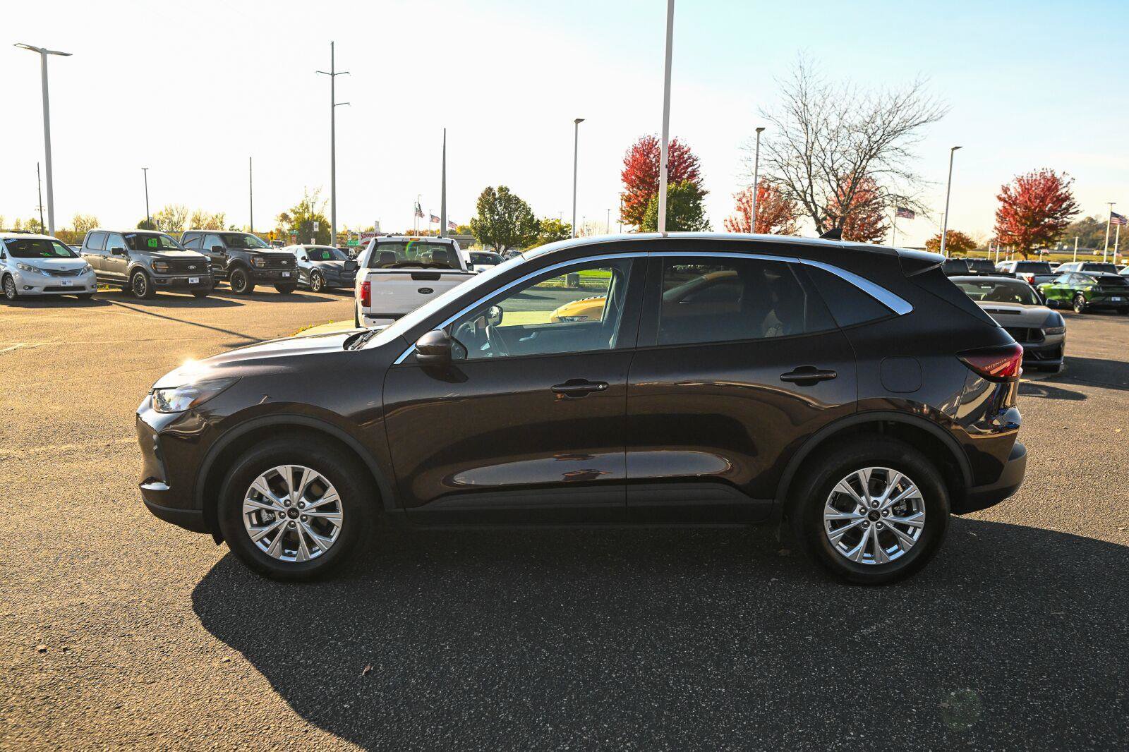 Used 2023 Ford Escape Active w/ Tech Pack #2 AWD/4WD image 8