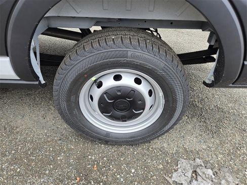 New 2026 Ford Transit 250 148 Medium Roof image 9