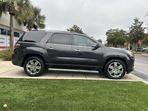 Used 2017 GMC Acadia Limited SLT image 4