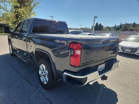 Used 2020 Chevrolet Silverado 2500 LTZ w/ LTZ Premium Package image 3