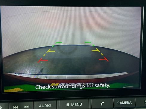 Used 2022 Nissan Rogue SV image 19