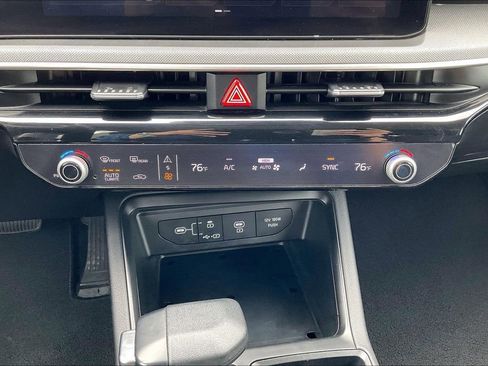 Used 2025 Kia K5 LXS FWD image 31