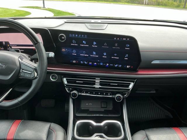 Used 2024 Chevrolet Traverse RS w/ LPO, Floor Liner Package AWD/4WD image 25