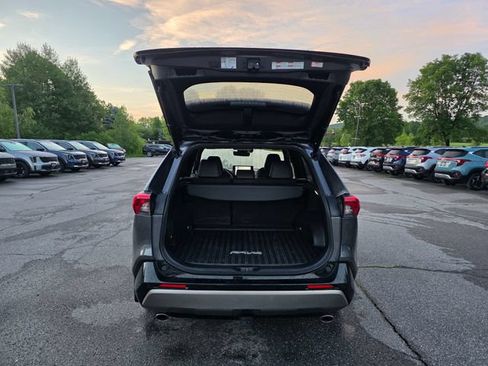 Used 2023 Toyota RAV4 XSE AWD/4WD image 10