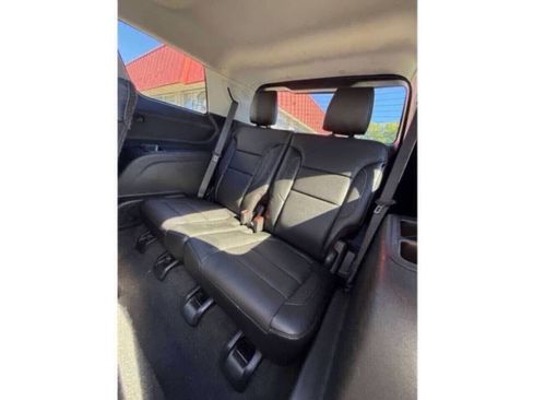 Used 2019 GMC Acadia SLT w/ LPO, Black Accent Package image 17