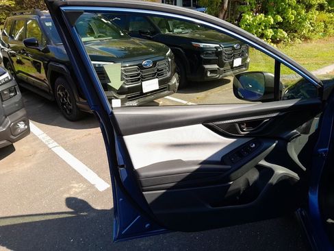 Used 2023 Subaru Crosstrek 2.0i Premium AWD/4WD image 11
