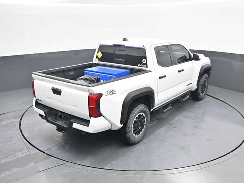 Used 2024 Toyota Tacoma TRD Off-Road w/ TRD Off Road Upgrade Package AWD/4WD image 9