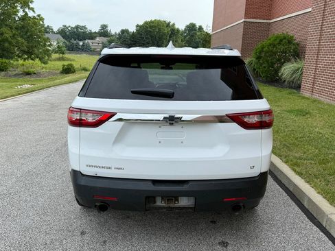 Used 2020 Chevrolet Traverse LT w/ LPO, Black Accent Package AWD/4WD image 10