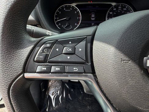 Used 2024 Nissan Sentra SV FWD image 21