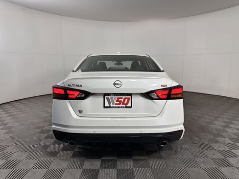New 2025 Nissan Altima 2.5 SR image 16