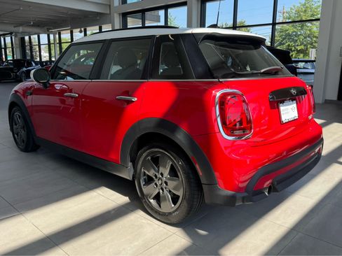 Used 2024 MINI Cooper 4-Door Hardtop FWD image 7