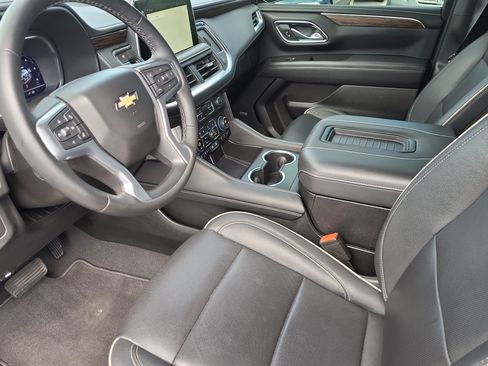 Used 2023 Chevrolet Tahoe Premier AWD/4WD image 12