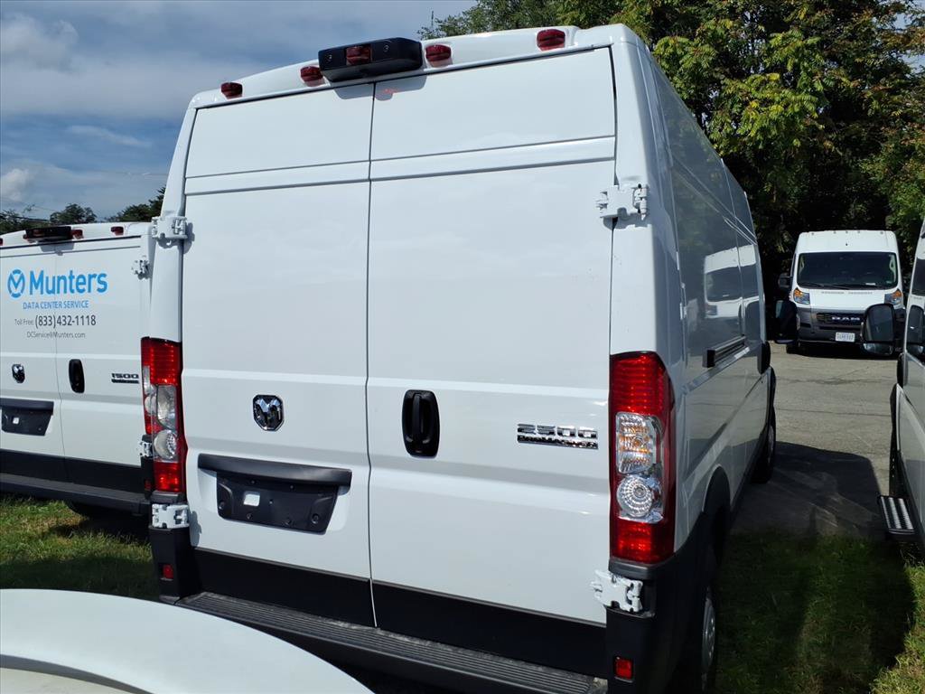 New 2026 RAM ProMaster 2500 w/ Convenience Group FWD image 4