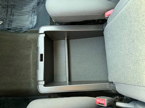 Used 2018 Chevrolet Silverado 1500 LT image 29