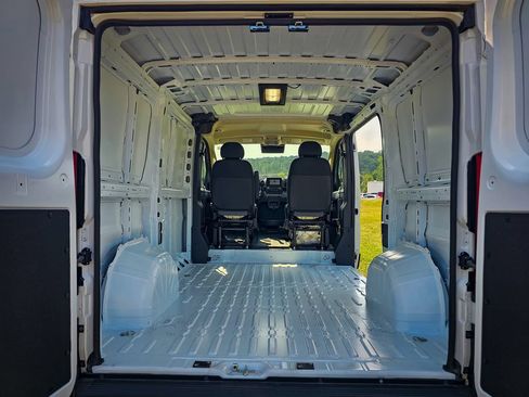 New 2026 RAM ProMaster 1500 w/ Convenience Group FWD image 26
