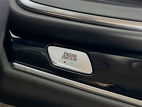 Used 2023 Buick Enclave Avenir w/ Avenir Technology Package image 16