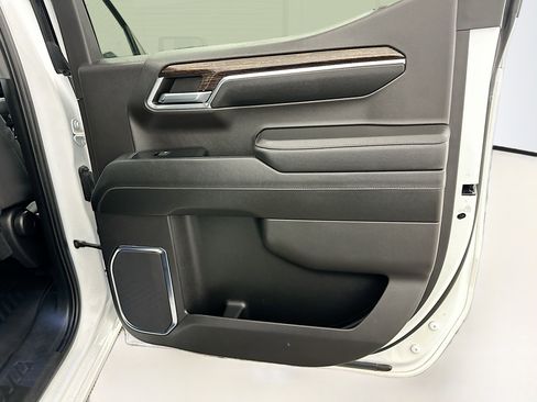Used 2024 GMC Sierra 1500 Elevation image 31