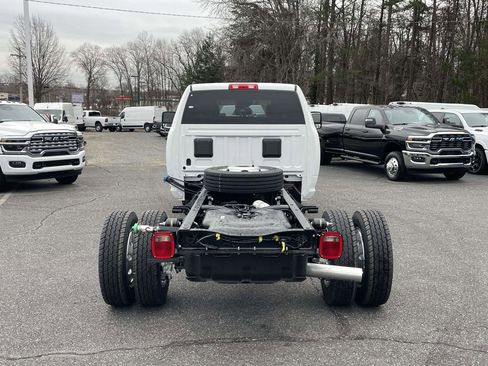 New 2026 RAM 5500 Tradesman w/ Chrome Appearance Group image 7