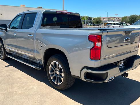 Used 2024 Chevrolet Silverado 1500 High Country w/ Technology Package AWD/4WD image 3