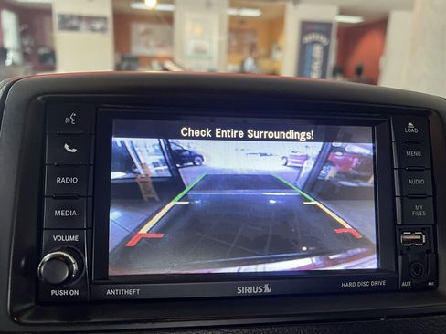 Used 2018 Dodge Grand Caravan SE image 14