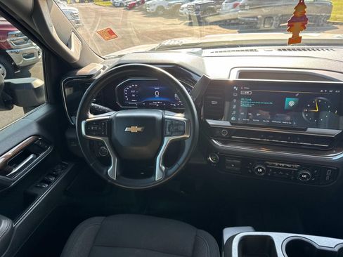 Used 2024 Chevrolet Silverado 2500 LT AWD/4WD image 20