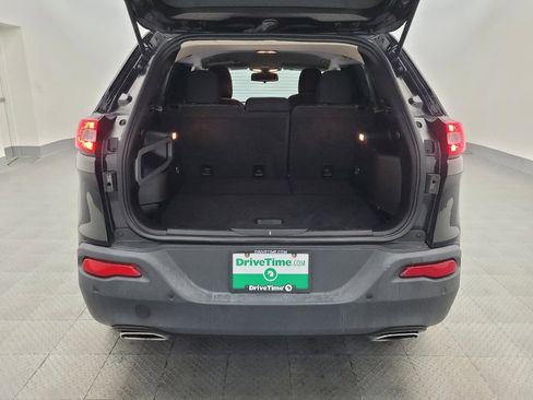 Used 2018 Jeep Cherokee Latitude w/ Safety Group image 29