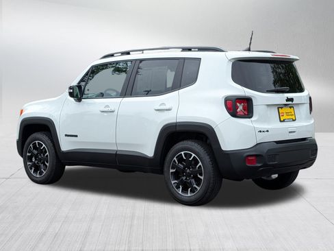 Used 2023 Jeep Renegade Latitude AWD/4WD image 5