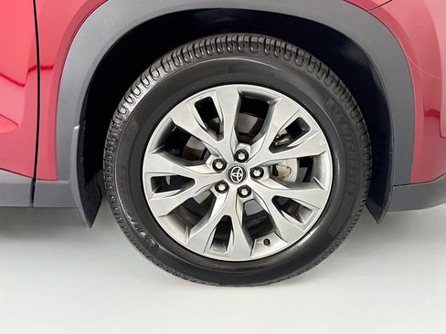 Used 2024 Toyota Grand Highlander FWD image 32