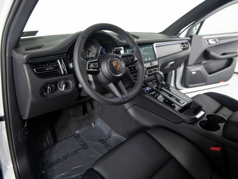New 2026 Porsche Macan S AWD/4WD image 4