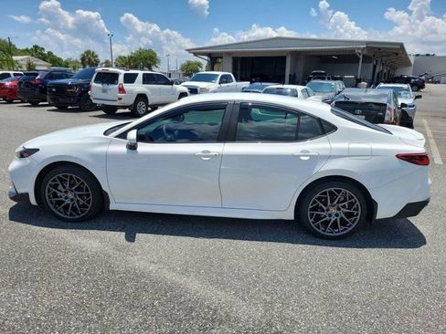 Used 2025 Toyota Camry SE AWD/4WD image 13