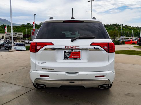 Used 2018 GMC Acadia Denali w/ Technology Package FWD image 7