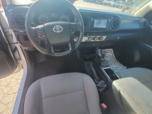 Used 2019 Toyota Tacoma SR image 10