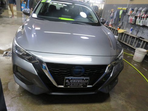Used 2021 Nissan Sentra SV image 2