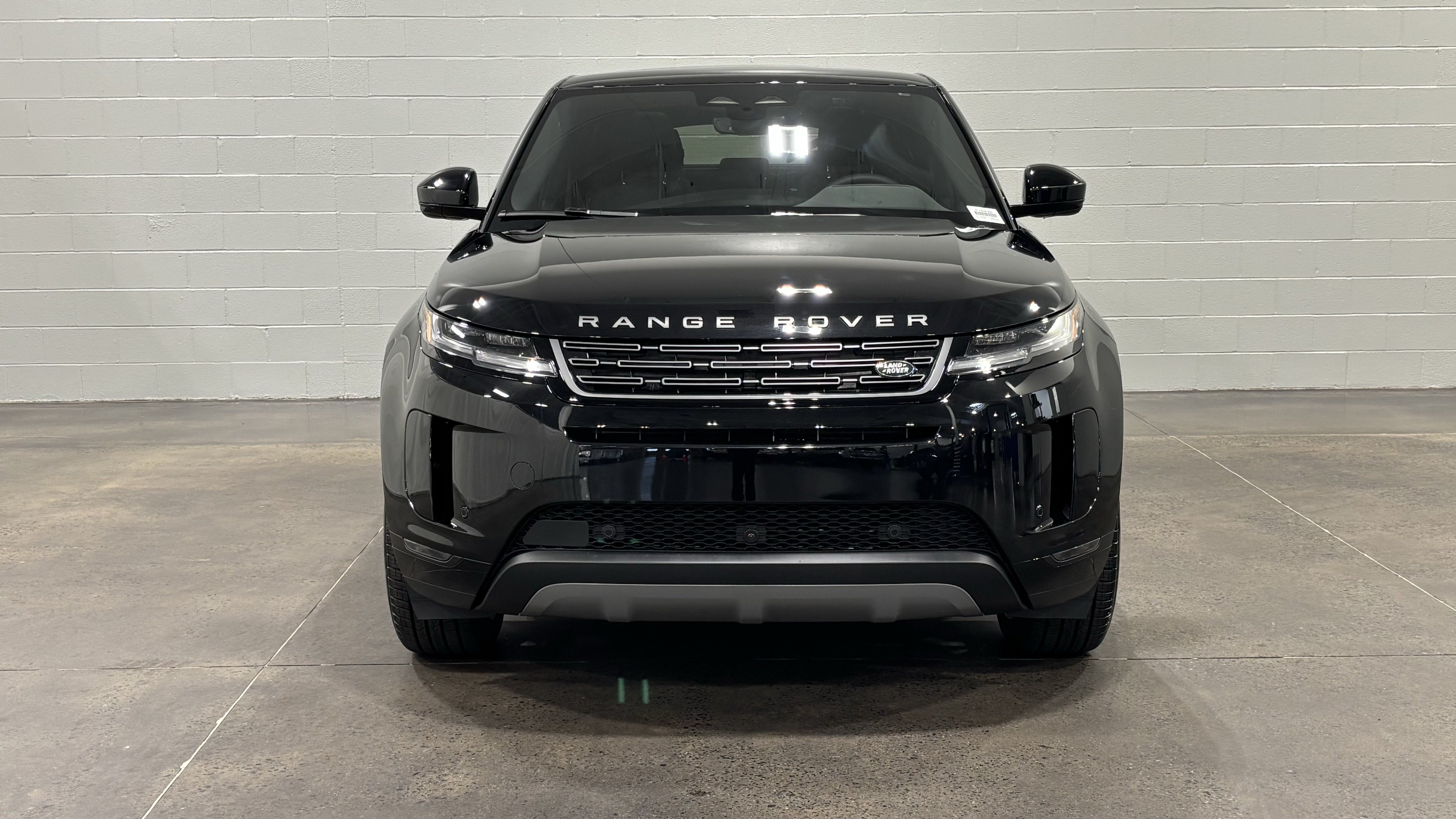 New 2026 Land Rover Range Rover Evoque S AWD/4WD image 9