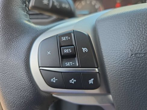Used 2022 Ford Explorer XLT AWD/4WD image 19