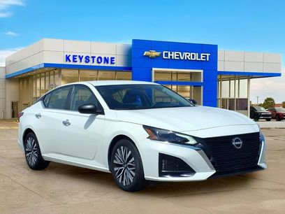 Used 2025 Nissan Altima 2.5 SV