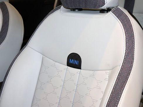 Used 2025 MINI Cooper S image 37