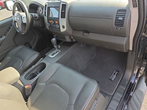Used 2020 Nissan Frontier PRO-4X w/ Pro-4x Utility Package AWD/4WD image 11